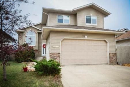 DON'T MISS OUT ON THIS BEAUTIFUL 4 BEDROOM HOME!