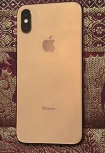 iPhone XS (Unlocked, Factory-Reset, Negotiable)