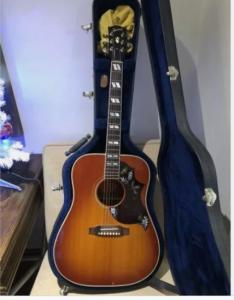 2000 Gibson hummingbird