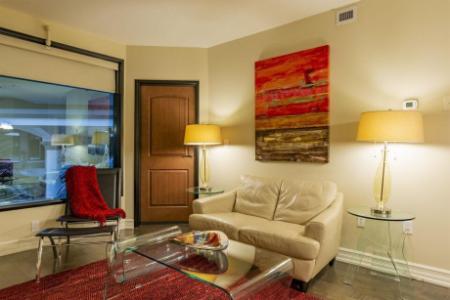 Luxury 2 Bedroom Condo For Rent in Oliver - Meridian Suites