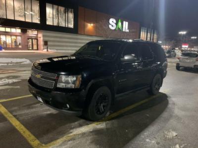 2007 Chevy Tahoe LTZ (Safetied/certified/winters/no accident)