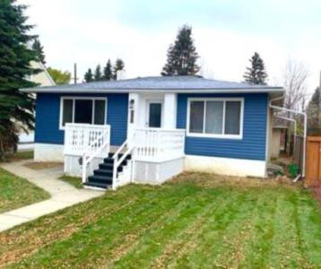 INTERNET & ALL UTILITIES INCLUDED – 2 Bed, 1 Bath MAIN FLOOR