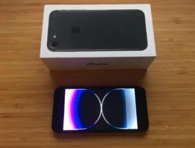 Black iPhone 7 - 128gb [Unlocked]