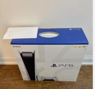 Brand New Playstation 5 Console Disc Edition (Sealed w. Receipt)
