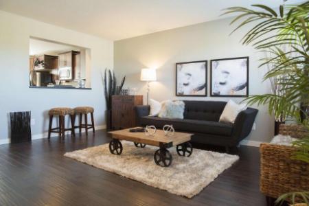 Parkview Estates - Alberta Side Townhouse - Like New! Available! $1,325.00