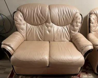 3 piece sofa set + free coffee table