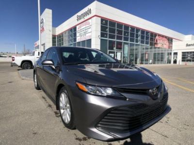 2019 Toyota Camry LE $23,300+ taxes