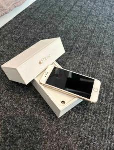 Phone 6 Gold colour, 64gbs
