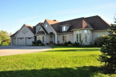 Very beautiful mansion in Halton hills for rent $5,500
