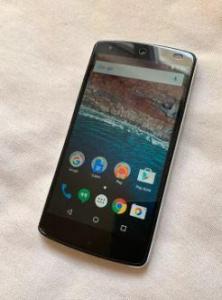 Unlocked Google Nexus 5 LG w/case in great working conditions!