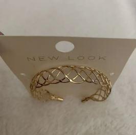 Bracelet - Gold - Brand new ! Adjustable ! Giftable !