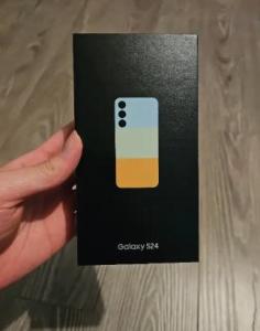 Samsung Galaxy S24 Sapphire Blue 256GB ** $800