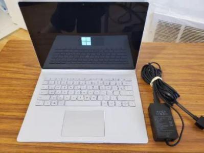 Microsoft Surface book 2