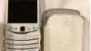 Rare white flipped BlackBerry w/original leather case AS-IS!