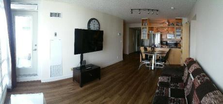 Private bedroom in downtown Toronto, finance district.