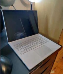 Microsoft Surface Book 2 13.5