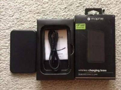 Mophie Wireless Charging Base Qi-Compatible - New Open Box