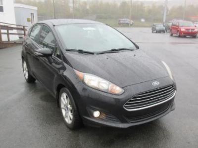 2014 Ford Fiesta SE CLEAN CARFAX!
