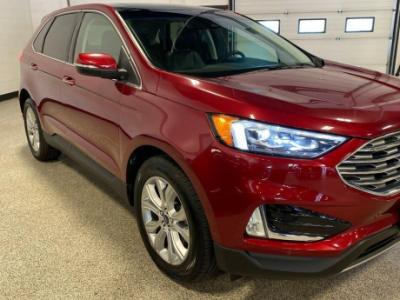 2019 Ford Edge Titanium "INCLUDES SET OF WINTERS ON RIMS"