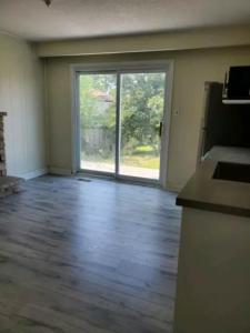 gorgeous 2 bedroom apt near finch n 404 $1,650