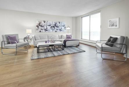 Renovated 1 bedroom in Oliver at Panorama Apartments! $1,225.00