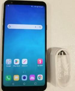 LG Q8 - 64GB - Black - Unlocked