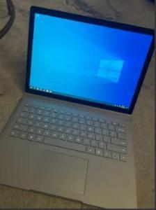 Windows Surface Book 13" (Touch Screen)