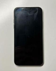 Selling iPhone XS - 64gb