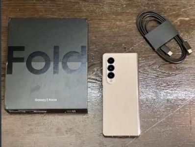Samsung Galaxy z fold 4 asking firm$1400